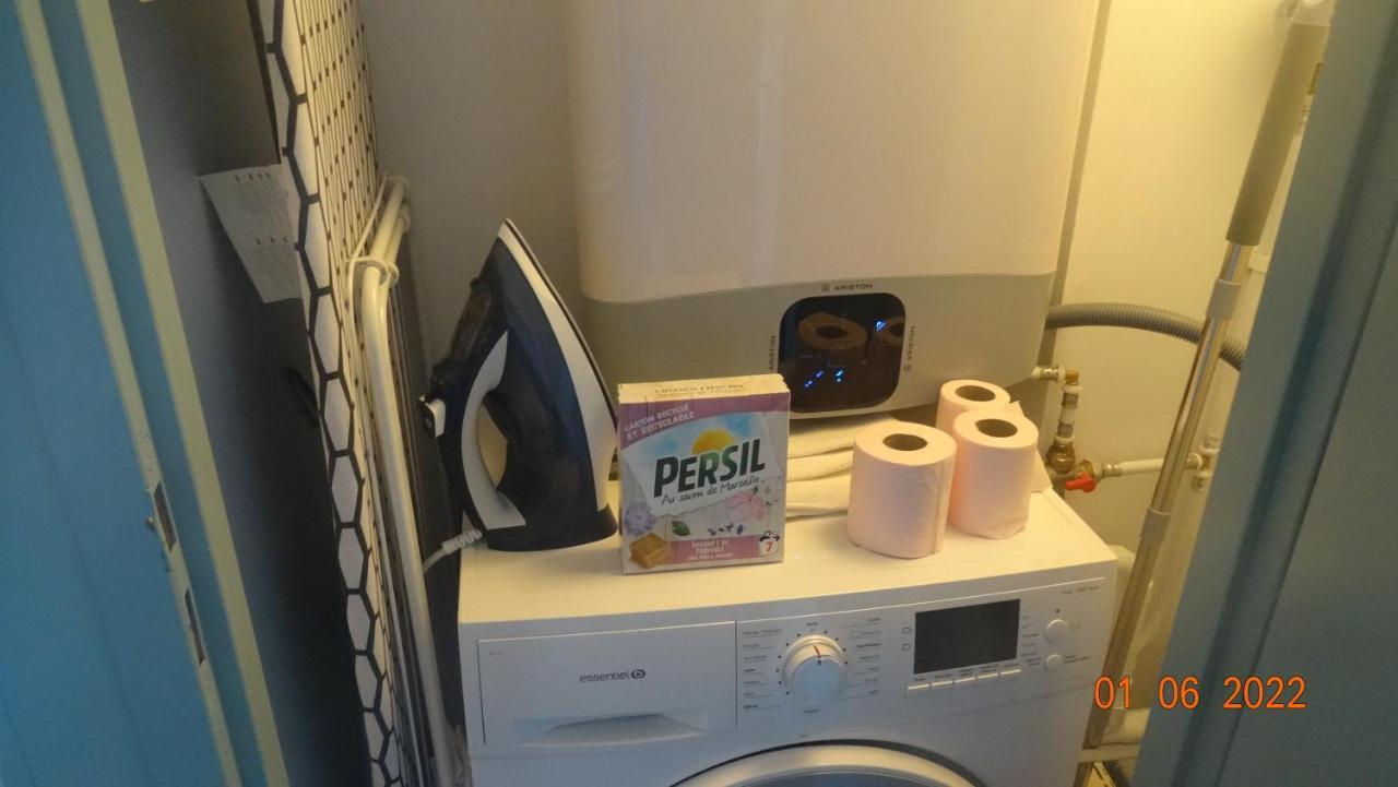 Au Coeur Du Vieux Toulon Au Calme Appartement Renove Climatise Confortable Etage Eleve Avec Ascenseur Proche Parking Et Toutes Commodites Exteriör bild