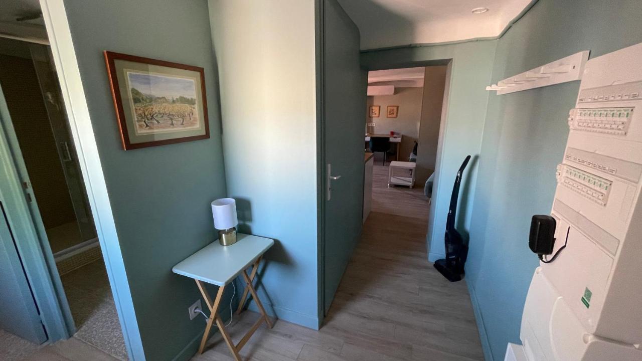 Au Coeur Du Vieux Toulon Au Calme Appartement Renove Climatise Confortable Etage Eleve Avec Ascenseur Proche Parking Et Toutes Commodites Exteriör bild